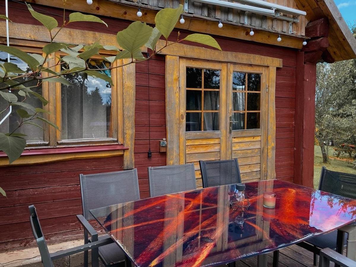 Starp Debesim Un Zemi Guest House Kraslava Exterior photo