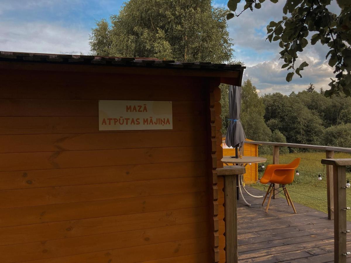 Starp Debesim Un Zemi Guest House Kraslava Exterior photo