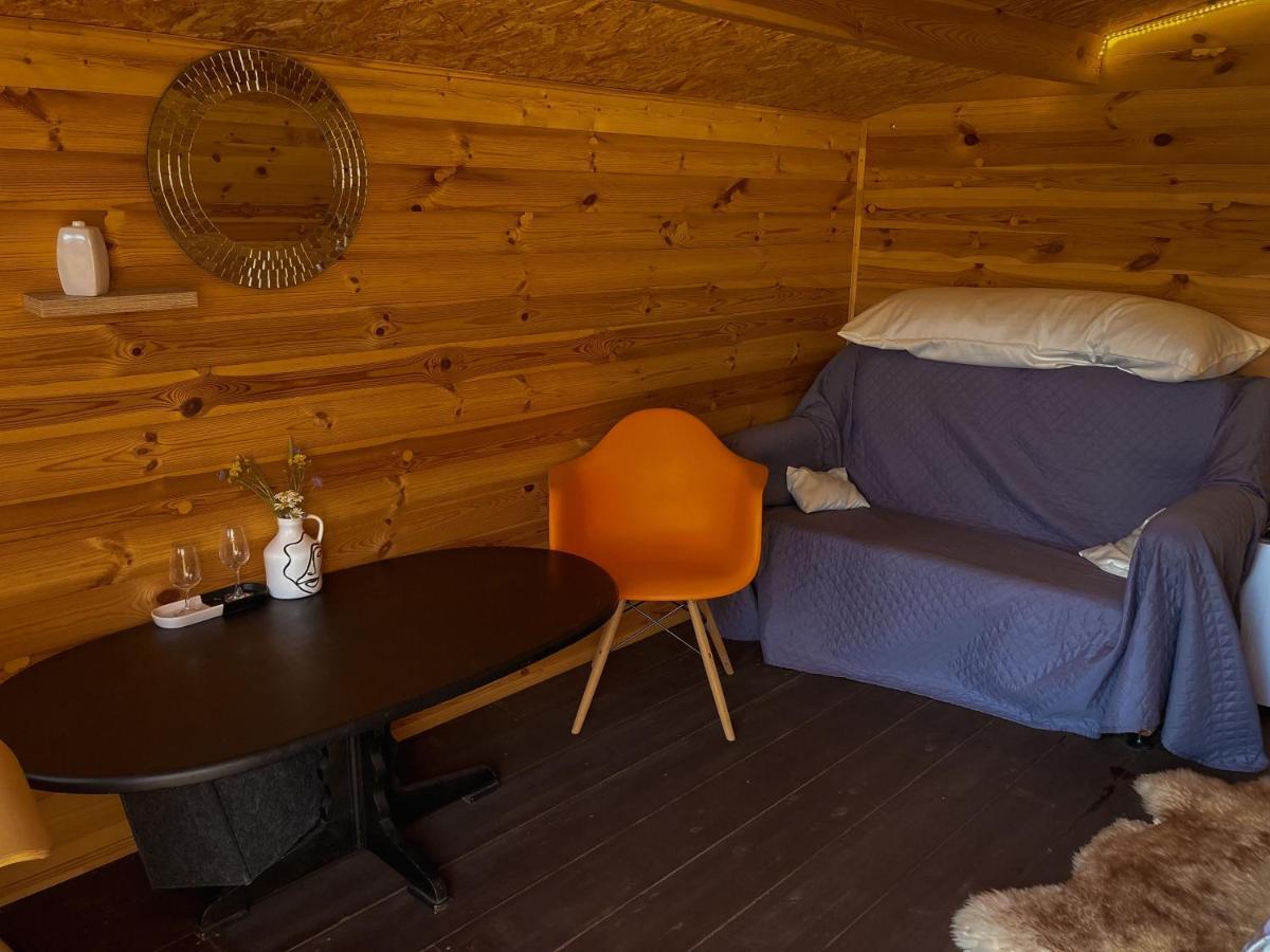 Starp Debesim Un Zemi Guest House Kraslava Exterior photo