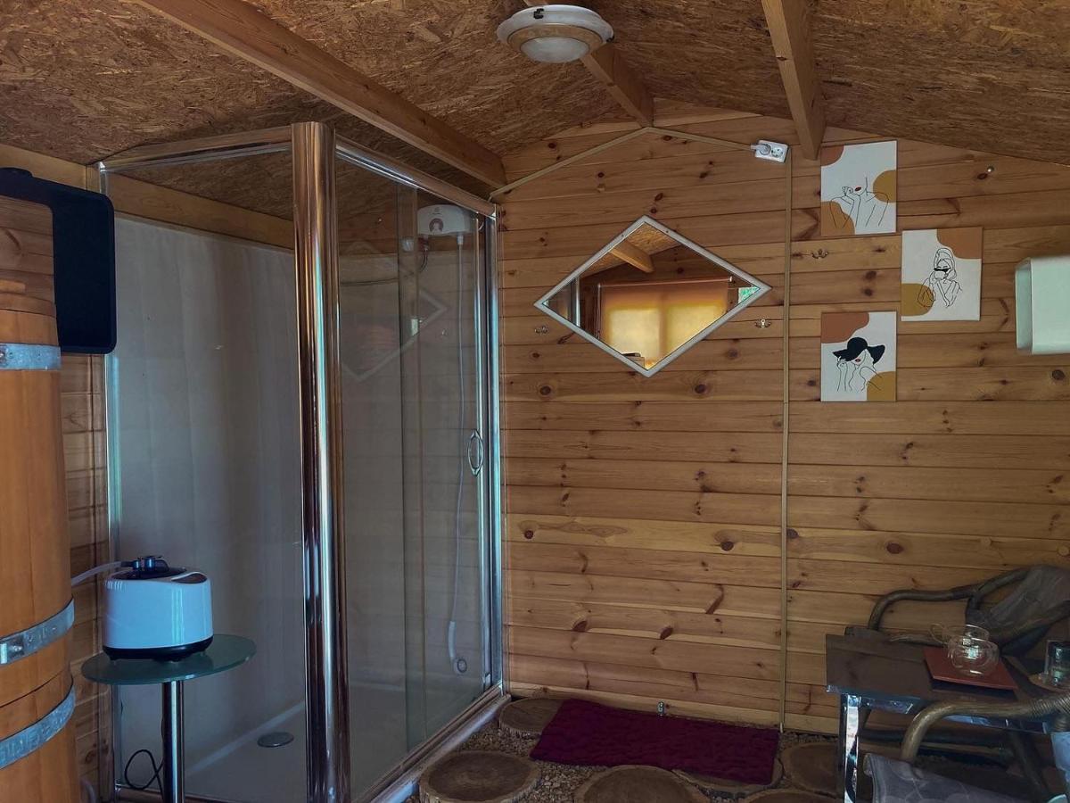 Starp Debesim Un Zemi Guest House Kraslava Exterior photo